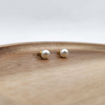 Timeless Pearl Earrings