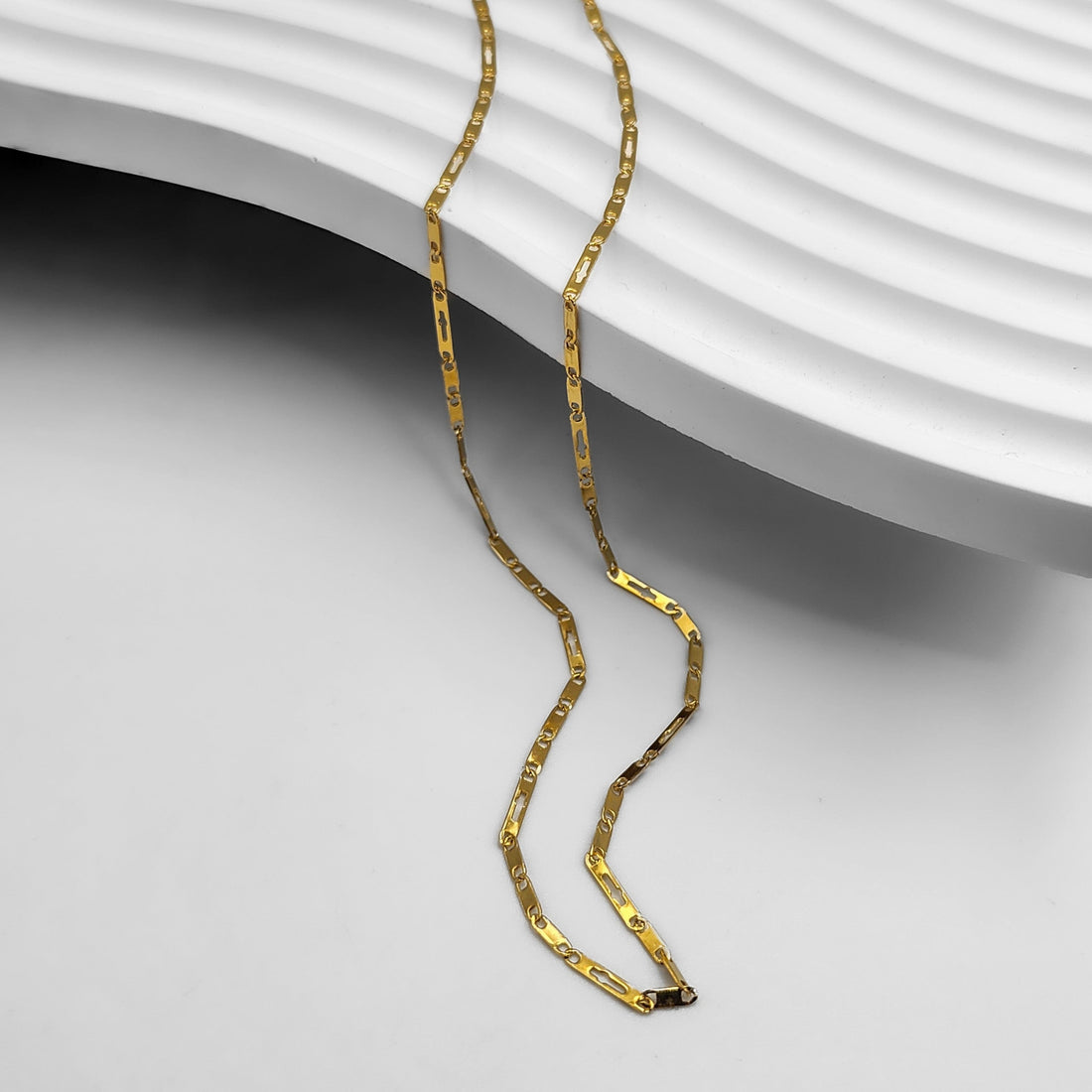 Modern Bar Chain Necklace
