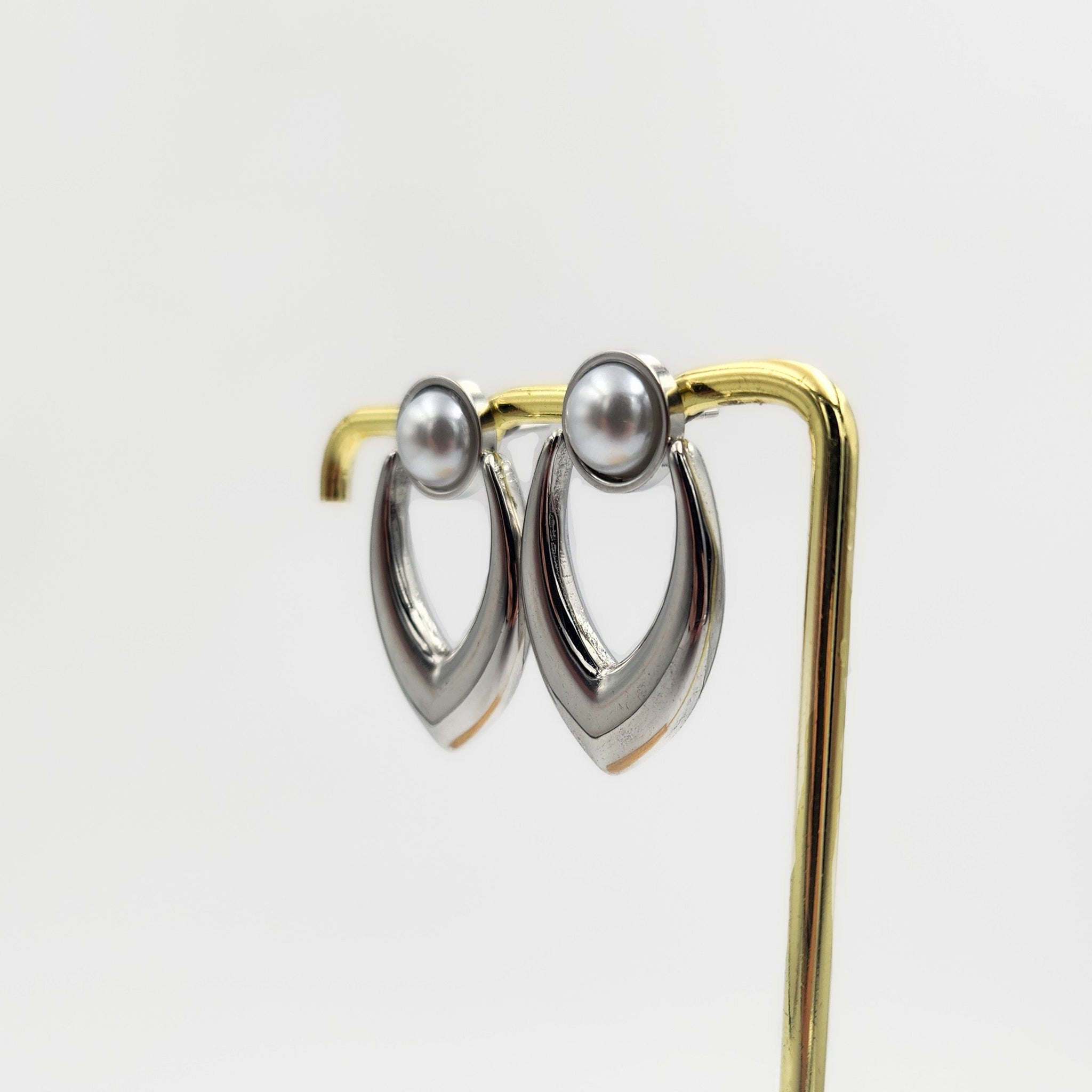 Teardrop Pearl Earrings
