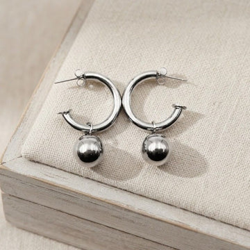 Pretty Woman Open stud earrings