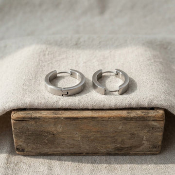 Round or Oval Huggie earrings